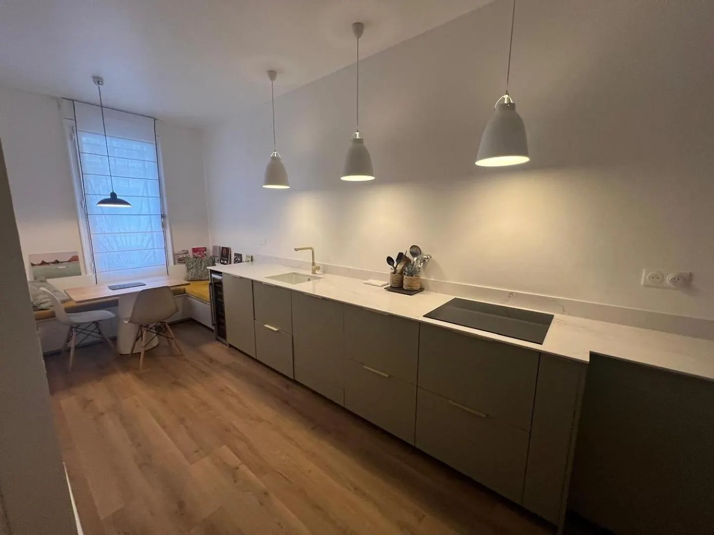 파리 Guestready - Luxurious Charm Near Arc De Triomphe 아파트 0*,